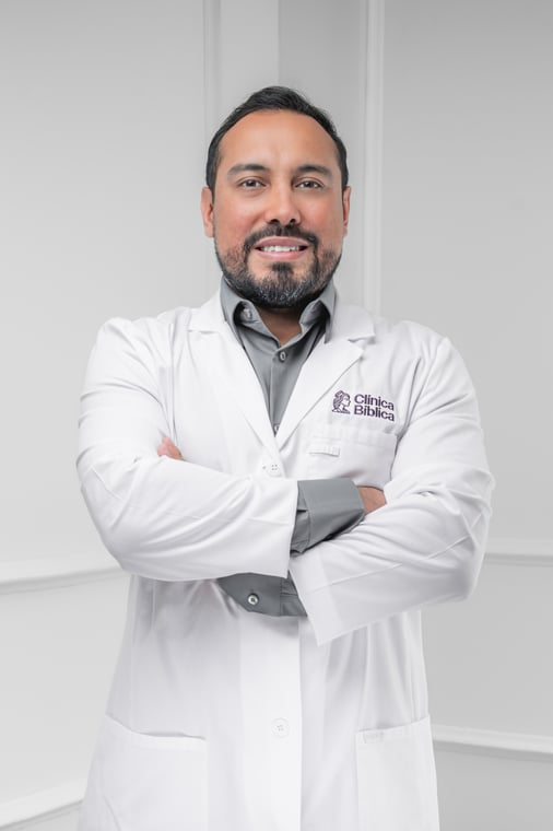 Carlos Flores 3