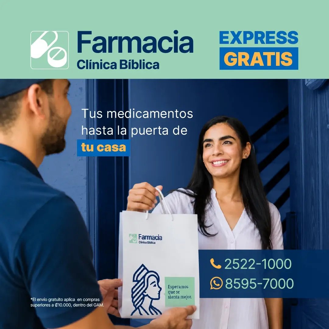 Mujer sonriente recibiendo una bolsa de papel con medicamentos entregada por un repartidor en la puerta de su casa, con el logo de Farmacia Clínica Bíblica y texto promocional de servicio Express Gratis a domicilio.