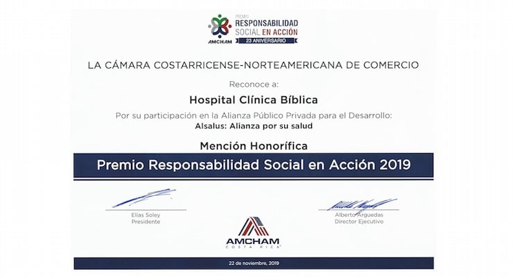 Certificado de Mención Honorífica del Premio Responsabilidad Social en Acción 2019 otorgado por AMCHAM al Hospital Clínica Bíblica por la alianza Alsalus.
