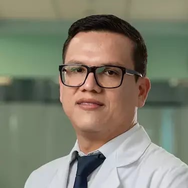 images_medicos-nf_carlos-zuniga-t