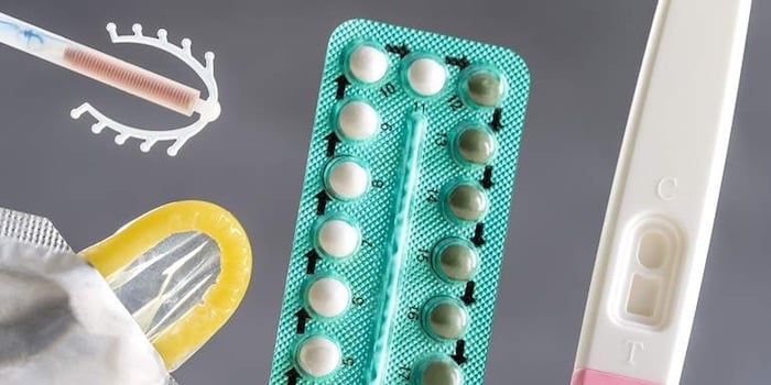 Métodos anticonceptivos como pastillas, condón, dispositivo intrauterino y prueba de embarazo