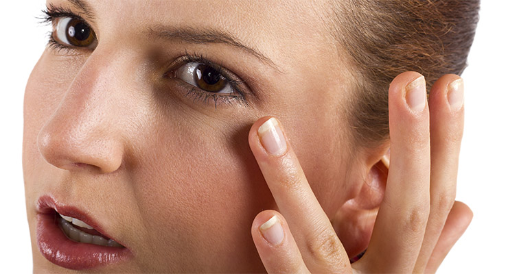 Elimine las arrugas y flacidez en el área de los ojos