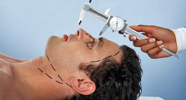 La cirugía plástica también es cosa de hombres