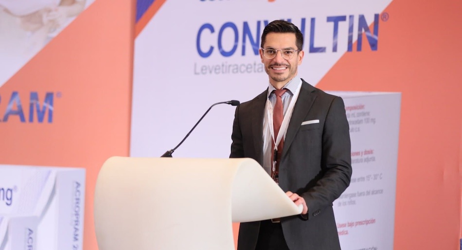 Médico Psiquiatra del Hospital Clínica Bíblica expone en importante lanzamiento de medicamentos contra la epilepsia, la depresión y el Alzheimer