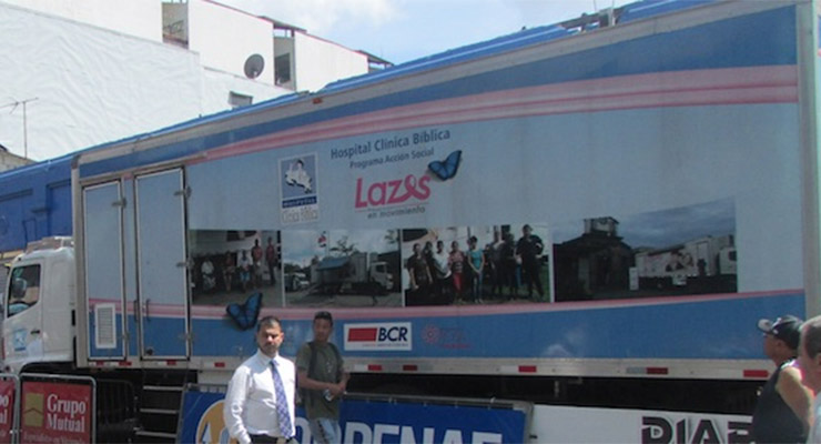 Grupo Extra y Unidad Móvil Lazos Regalan Mamografías a Mujeres en Vulnerabilidad Social