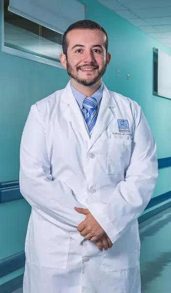 Dr. Danilo Garzona Navas - Especialista en Urología - Hospital Clínica Bíblica
