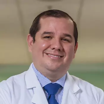Dr. Héctor Carballo Arce - Especialista en Dermatología - Hospital Clínica Bíblica