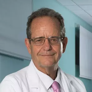 Dr. Julio Schifter Cirano - Especialista en Neurología - Hospital Clínica Bíblica