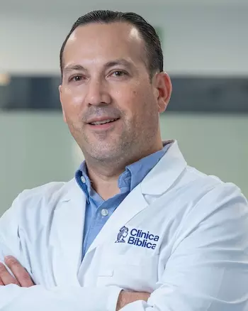 Dr. Manuel Alvarado Calderón - Especialista en Ortopedia y Traumatología - Hospital Clínica Bíblica