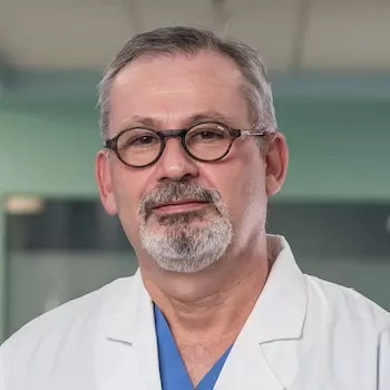 Dr. Marco Caro Cassali - Especialista en Pediatría - Hospital Clínica Bíblica