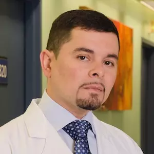 Dr. Mauricio Mora de Miranda - Especialista en Dermatología - Hospital Clínica Bíblica