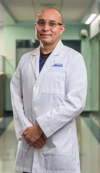 Dr. Olger Badilla Bolívar - Especialista en Microbiología - Hospital Clínica Bíblica