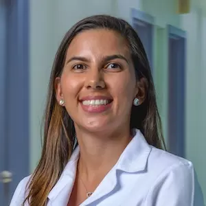 Dra. Stephanie Ramírez Gutiérrez - Especialista en Cirugía General y Coloproctología - Hospital Clínica Bíblica