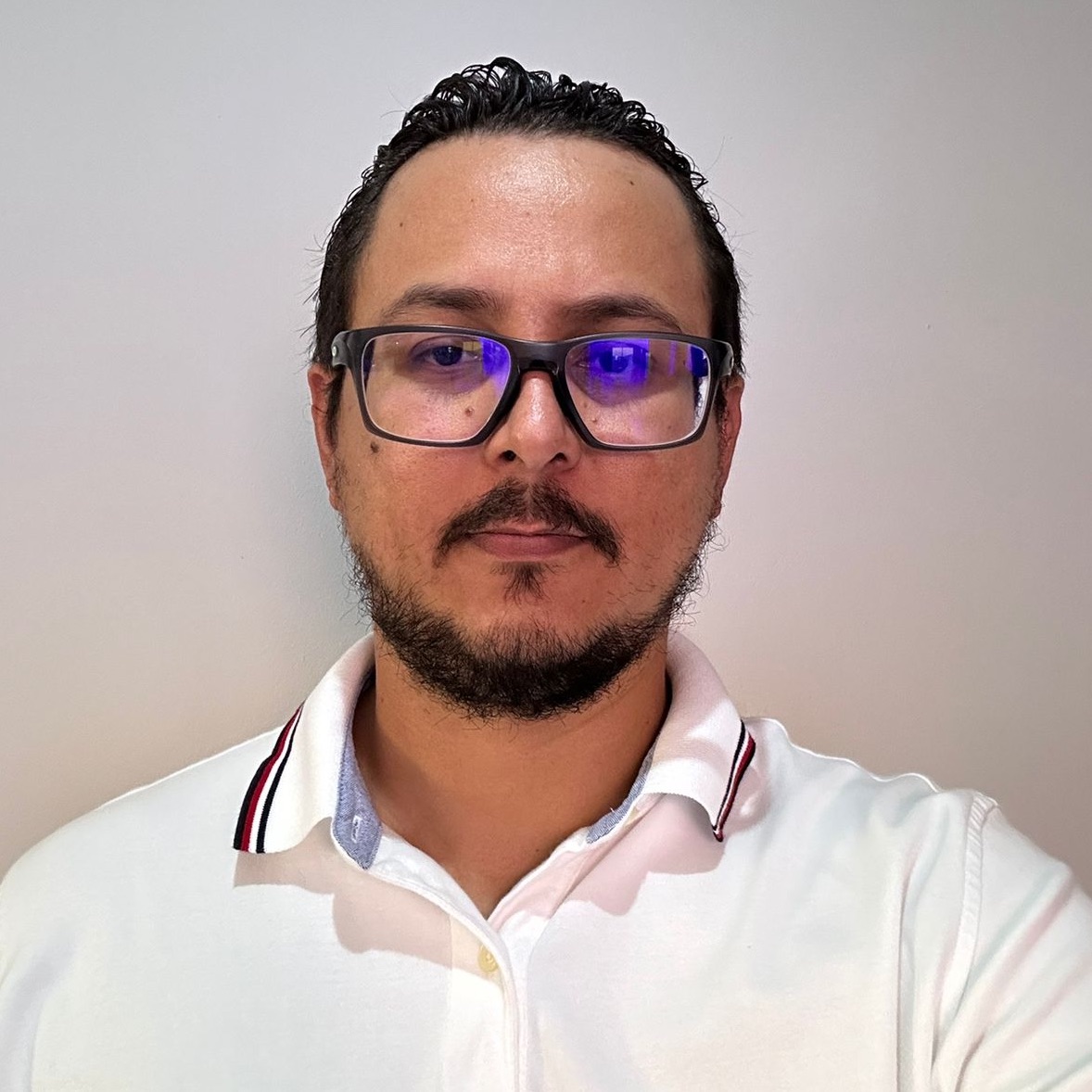 César Loaiza - Licenciado en Ingeniera de Sistemas