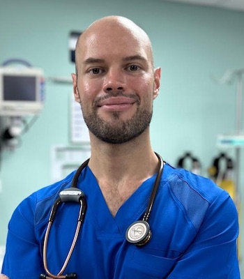 Dr. Matthias Peters Médico General