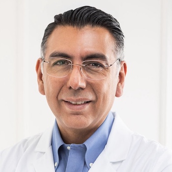 Dr. Adrián Cáceres Chacón - Especialista en Neurocirugía - Hospital Clínica Bíblica