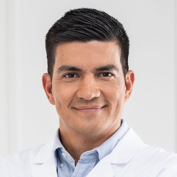 Dr. Adrián Zuñiga Blanco - Especialista en Ortopedia y Traumatología - Hospital Clínica Bíblica
