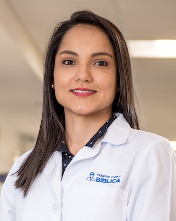 Dra. Carolina Jara Ramírez, Especialista en Terapia Física - Hospital Clínica Bíblica