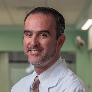 Dr. Edgar Fuentes Molina - Especialista en Cardiología - Hospital Clínica Bíblica