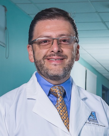 Dr. Elliot Garita Jiménez - Especialista en Cirugía Cardiovascular Toráxica - Hospital Clínica Bíblica