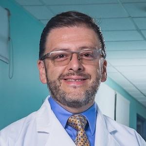 Dr. Elliot Garita Jiménez - Especialista en Cirugía Cardiovascular Toráxica - Hospital Clínica Bíblica