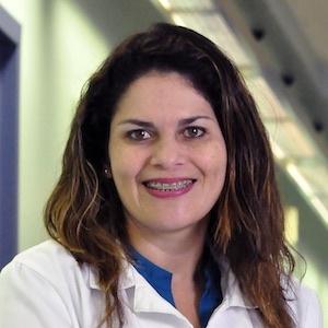 Dra. Hilda Mena González - Especialidad en Oftalmología - Hospital Clínica Bíblica