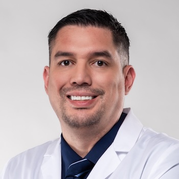 Dr. Iván Méndez Mesén - Especialista en Medicina Interna - Hospital Clínica Bíblica