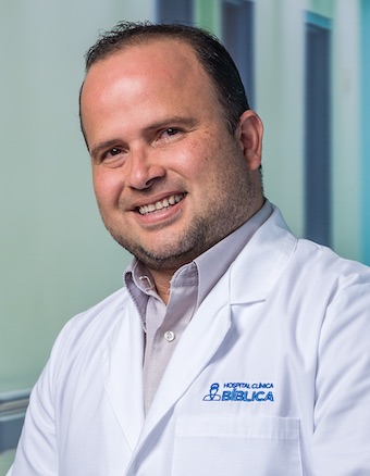 Dr. John Dumett Ruíz - Especialista en Ginecología y Obstetricia - Hospital Clínica Bíblica