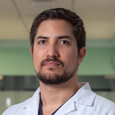 Dr. Josué Castro U. - Especialidad en Farmacia - Hospital Clínica Bíblica