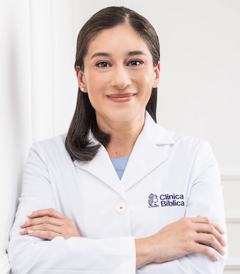 Dra. Karla Quesada Ureña - Especialista en Medicina Interna - Hospital Clínica Bíblica