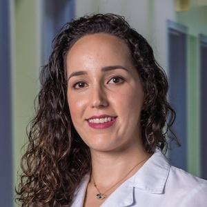 Dra. Karla Van Dick Sánchez - Especialidad en Oftalmología - Hospital Clínica Bíblica