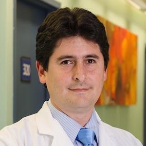 Dr. Luis Miguel Castro Appiani - Especialidad en Ortopedia y Traumatología - Hospital Clínica Bíblica