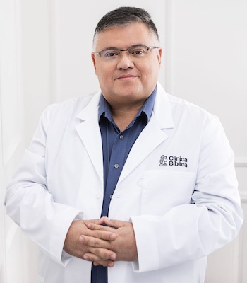 Dr. Mario Alpízar Roldán - Especialista en Oftalmolgía - Hospital Clínica Bíblica