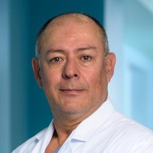 Dr. Manuel Chaves Cervantes - Especialidad en Gastroenterología - Hospital Clínica Bíblica