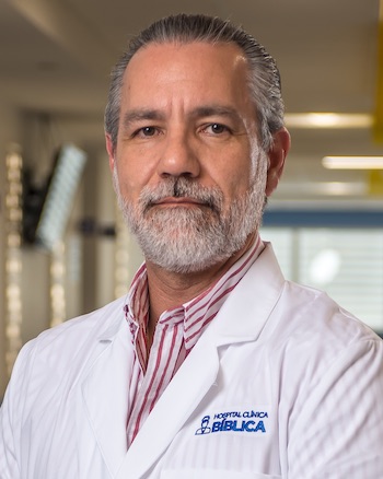 Dr. Nelson Bravo García, Especialista en Oftalmología - Hospital Clínica Bíblica