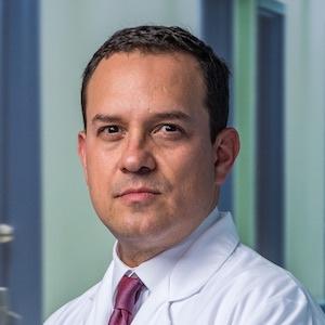 Dr. Rafael Rovira Santillán - Especialidad en Oftalmología - Hospital Clínica Bíblica