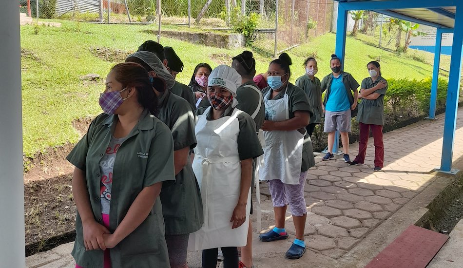 Hospital Clínica Bíblica Acción Social de nuestro hospital se hace presente en las cárceles y realiza campaña de vacunación contra la influenza