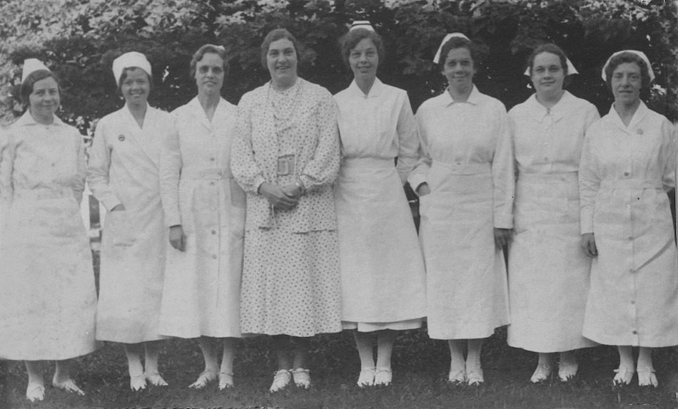 Las mujeres, la doctora Cameron y la construcción de la patria”