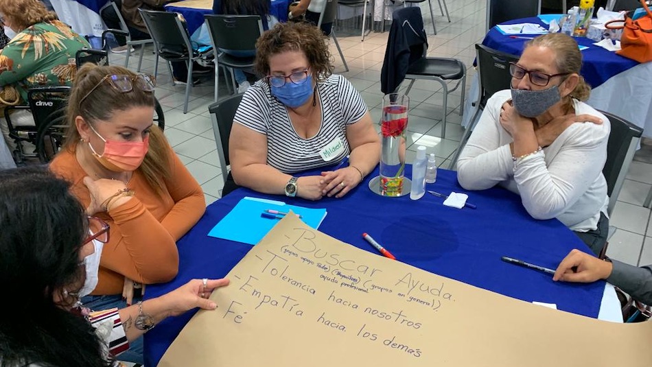 A auditorio lleno fue el primer taller de duelo liderado por el Programa de Acción Social