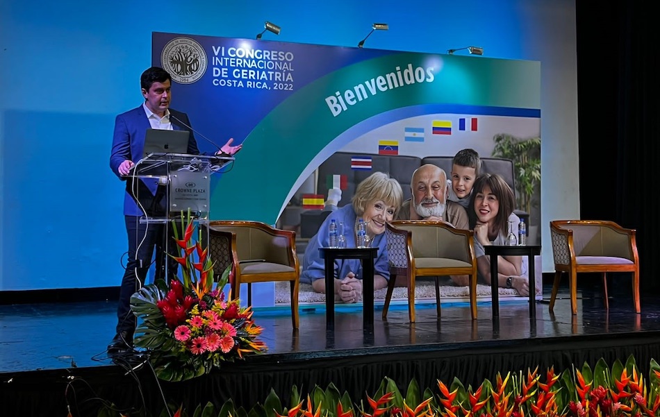 Médicos Especialistas del Hospital Clínica Bíblica presentes en el IV Congreso Internacional de Geriatría Costa Rica 2022