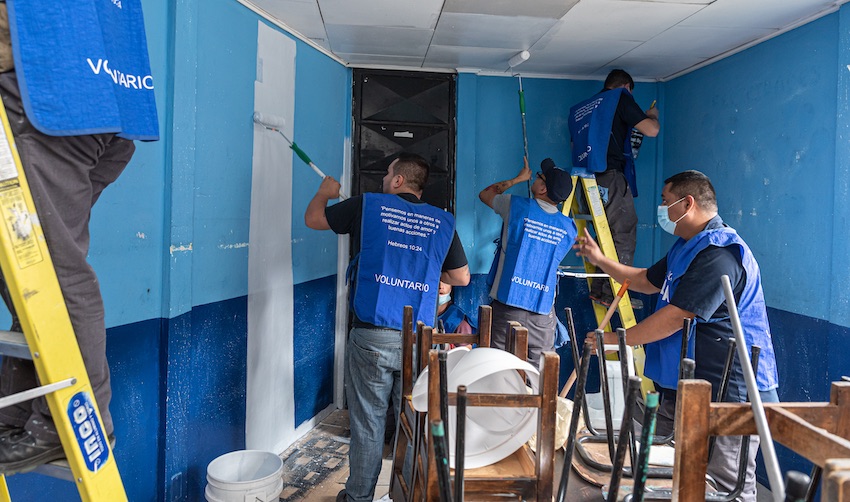 Guardería Rayito de Luz, en Río Azul recibió mejoras y pintura gracias al Hospital Clínica Bíblica