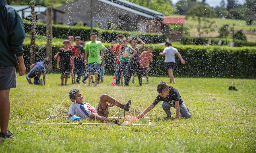 430 niños disfrutaron de la naturaleza y su magia en el campamento Roblealto 