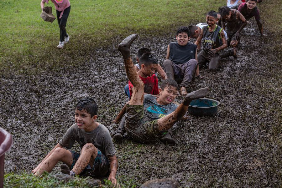430 niños disfrutaron de la naturaleza y su magia en el campamento Roblealto 