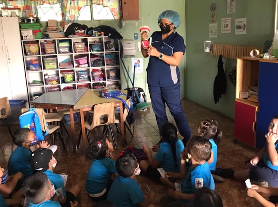 Proyecto Odontológico “Jugando por mi Sonrisa” - Área de Salud Carpio-León XIII