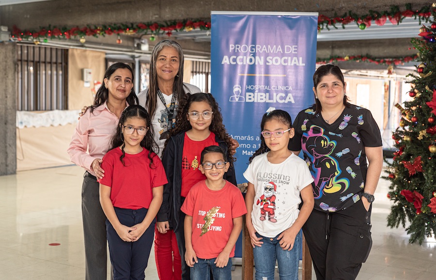 Mil niños en condición de vulnerabilidad mejoraron su salud visual gracias a el Hospital Clínica Bíblica y la Embajada de China
