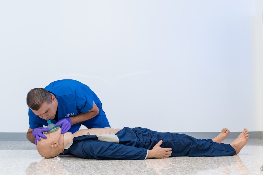 Curso de RCP Salvacorazones DEA -  Hospital Clínica Bíblica