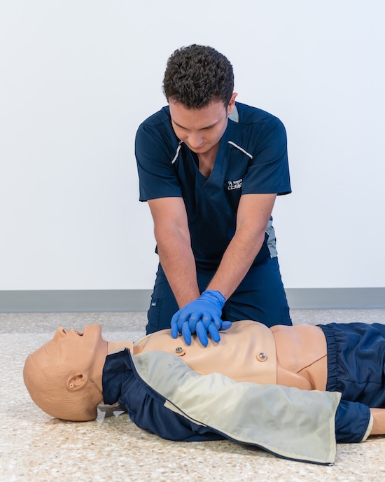 Curso de Reanimación Cardio Pulmonar (RCP) - Hospital Clínica Bíblica