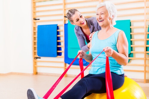 Terapia física en adultos mayores